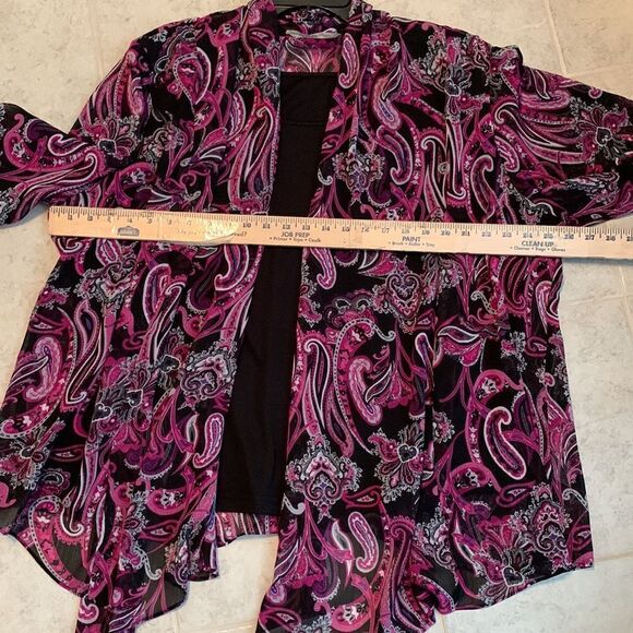 Signature by Larry Levine woman Size 3X top with built-in black tank. Like new - Picture 7 of 12